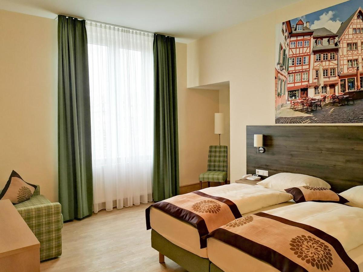 Отель Mainzer Hof Экстерьер фото